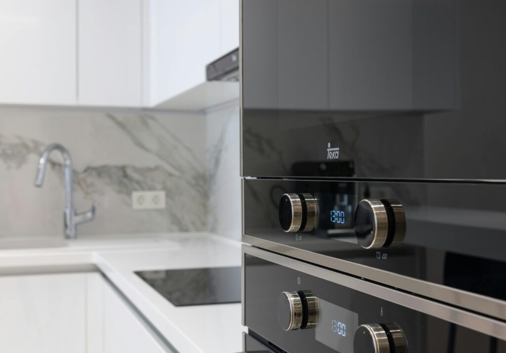 Warum wird der Backofen nicht heiß, obwohl die Lampe leuchtet?