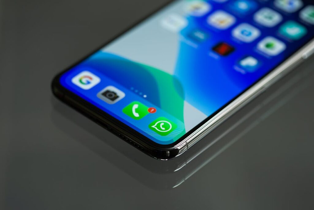 WhatsApp zeigt nur „Medien werden geladen“